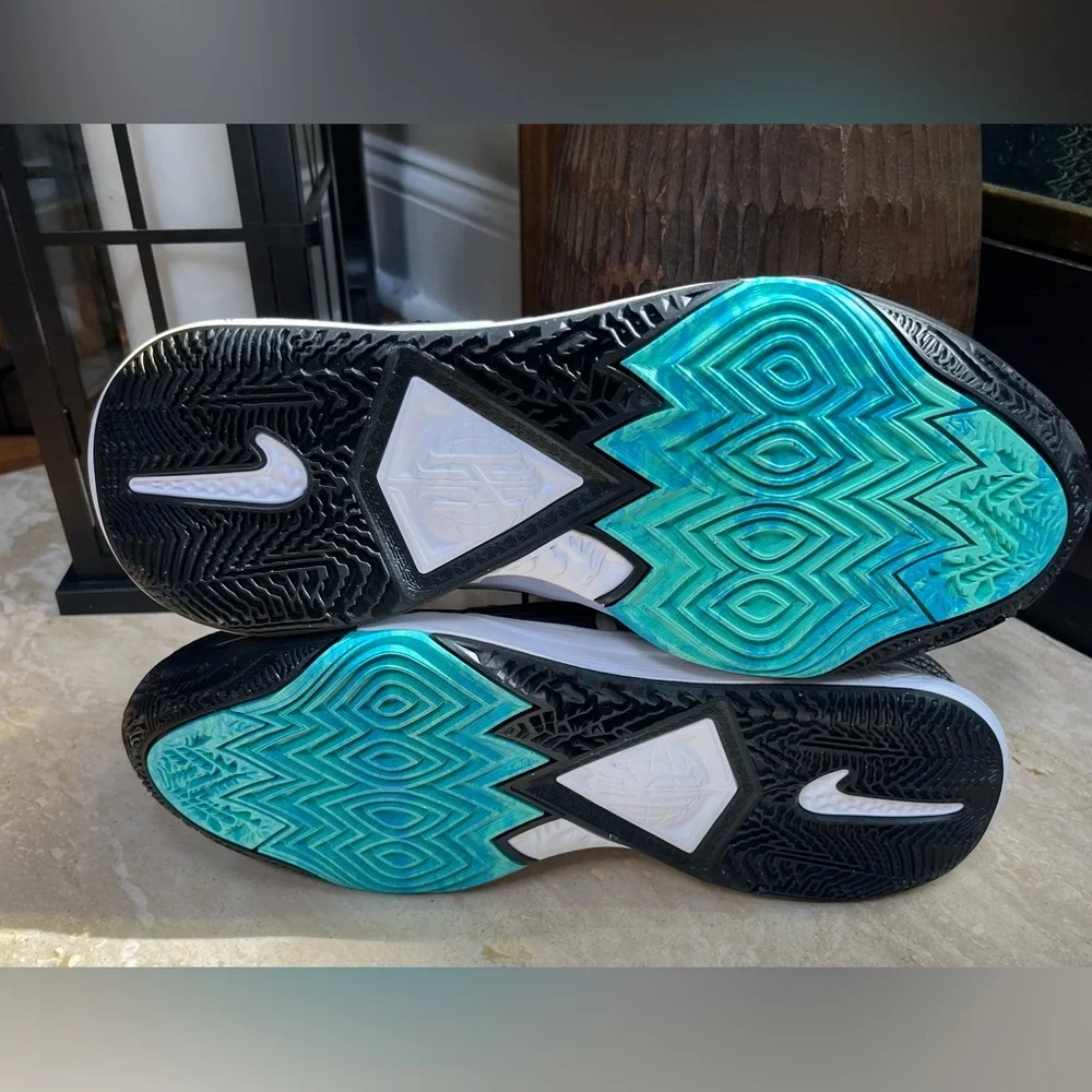 NWT Nike Kyrie 8 Orca Sneakers